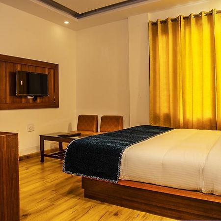 Jade Vine Resort Shimla Exteriör bild