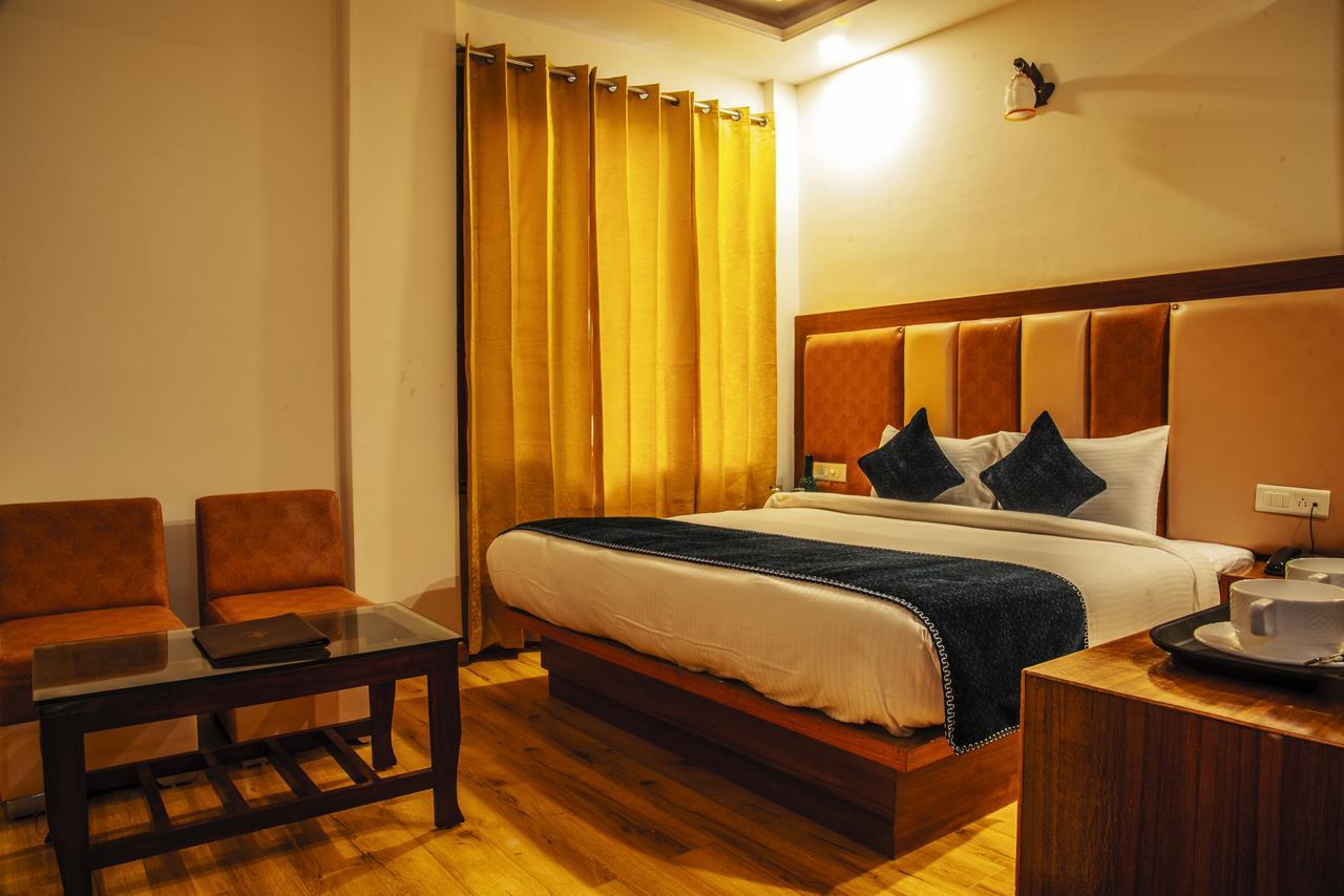 Jade Vine Resort Shimla Exteriör bild